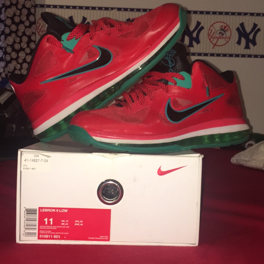 Lebron 9 Low Liverpool.
